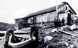 Archivo:Норвежская семья Ойен - одна из первых, переселившихся на Мурманский берег. Колония Цып-Наволок. 1930-е годы.