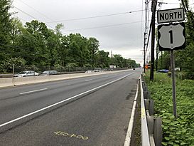 2018-05-18 08 37 45 View north along U.S. Route 1 just north of Raymond Road in South Brunswick Township, Middlesex County, New Jersey.jpg