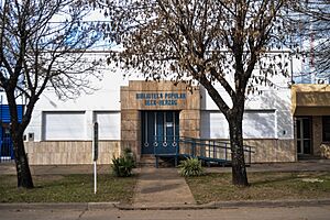 Archivo:Biblioteca popular Comuna de Humboldt (Santa Fe)