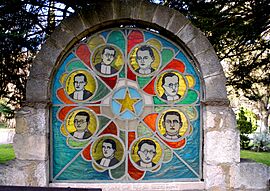 Archivo:Bugedo - Monasterio de Santa María de Bujedo de Candepajares, entorno natural 34