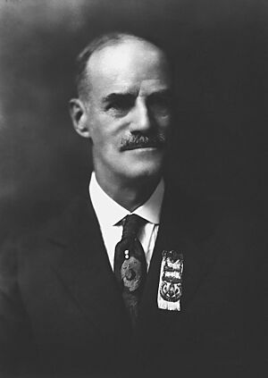 Archivo:Charles Alderton