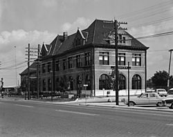Chicago, Burlington and Quincy Railroad-Creston Station.jpg