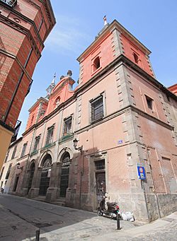 Archivo:Convento de las Comendadoras de Santiago (Madrid) 15