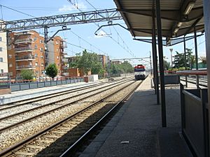 Archivo:Estación de Torrejón de Ardoz. Vías