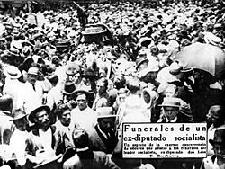 Archivo:Funaerales de Recabarren