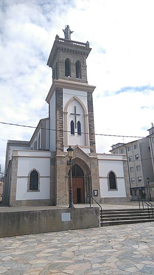 Archivo:Iglesia de San Esteban - Tapia de Casariego