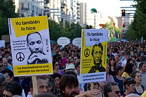 Archivo:Manifestación Zaragoza 19J. Desobediencia civil