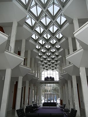 Archivo:McGregor Lobby