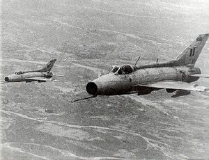 Archivo:Mig21 pair during 1971 war