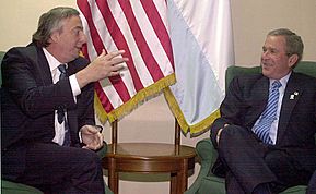 Archivo:Néstor Kirchner y George Bush-Monterrey-Enero 2004