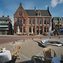 Overzicht voorgevel vanaf de Markt - Groenlo - 20333101 - RCE.jpg