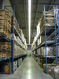 Archivo:Pallet racks