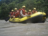 Archivo:Rafting tunari