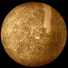 Archivo:Reprocessed Mariner 10 image of Mercury