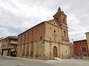 Archivo:Sartaguda - Iglesia de la Virgen del Rosario - Vista 01