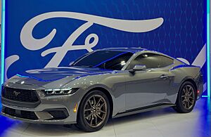 Archivo:Seventh generation 2024 Ford Mustang