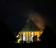 Archivo:Templo del Sol - Suamox - Smoke at Fiesta del Huán