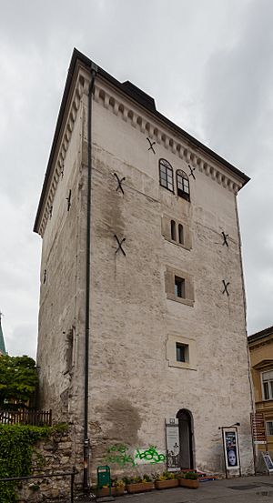Archivo:Torre de Lotrscak, Zagreb, Croacia, 2014-04-20, DD 02