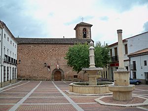 Archivo:Vista general de la Iglesia de Bienservida (Albacete)