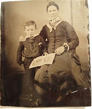 Archivo:Wyatt-earp-mother