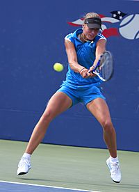 Archivo:Yanina Wickmayer at the 2009 US Open 03