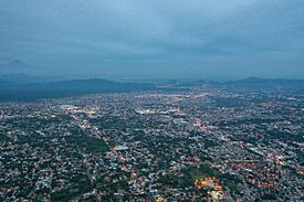 Zona metropolitana de Cuernavaca, vista CIVAC (2019).jpg