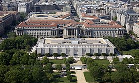 Aerial view of National Museum of American History.jpg