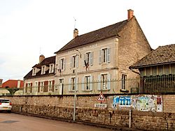 Andryes-FR-89-mairie école-2.jpg