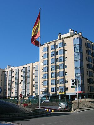 Archivo:Bandera Plaza de España Torrejón