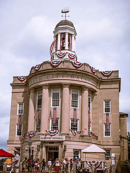 Archivo: Bath City Hall, Maine, USA 4th of July Photo