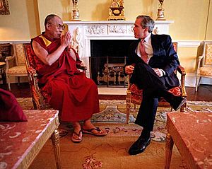 Archivo:Bush Dalai Lama