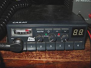 Archivo:CB-Mobilfunkgeraet