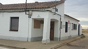 Archivo:Centro Cívico de Rodilana (Valladolid)