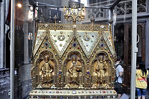Archivo:Châsse de Charles le Bon oeuvre de Jean-Baptiste Béthune, cathédrale Saint-Sauveur à Bruges