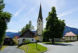 Dorfplatz Sankt Stefan im Gailtal, Kärnten 01.jpg