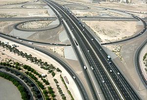 Archivo:Dubai Roads on 8 May 2008 Pict 2