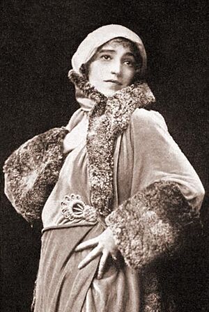 Archivo:Edith (Rosenbaum) Russell