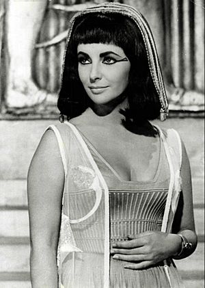 Archivo:Elizabeth Taylor Cleopatra 1963