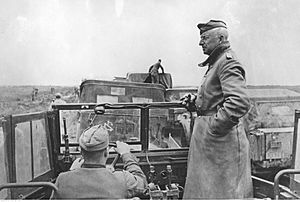 Archivo:Gen. Erich von Manstein na froncie pod Kerczem na Ukrainie. (2-678)