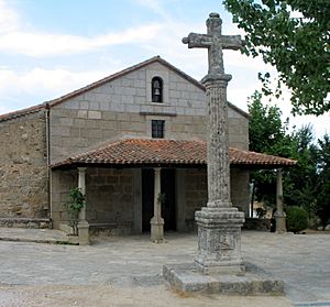 Archivo:Hermitage of Navahonda - Robledo de Chavela. Madrid, Spain 001