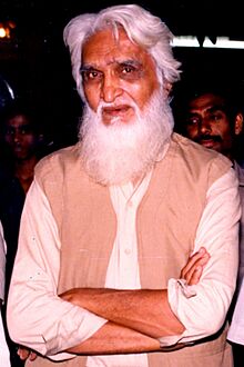 Husain with Rammanohar (cropped).jpg
