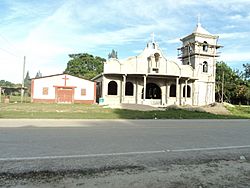 Iglesia Antigua y Nueva del Caoba.JPG