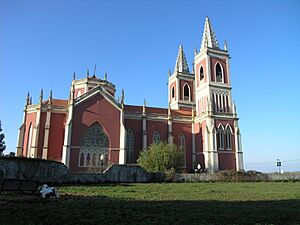 Archivo:Iglesia de San Pedro Cobreces