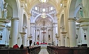 Archivo:Interior catedral orizaba