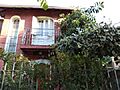 Jardin frontal tipico de la población