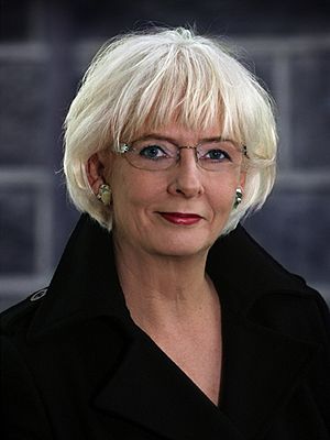 Archivo:Johanna sigurdardottir official portrait