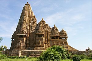 Archivo:Khajuraho - Kandariya Mahadeo Temple