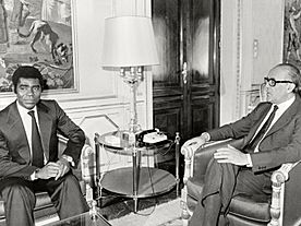 Archivo:Leopoldo Calvo Sotelo se reúne con el presidente de Guinea Ecuatorial. Pool Moncloa. 13 de mayo de 1982