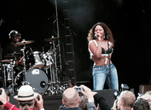 Archivo:Lil' Kim - crop 3