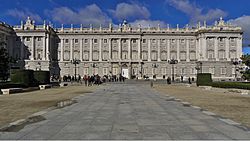 Archivo:Plaza de Oriente (Madrid). Palacio Real